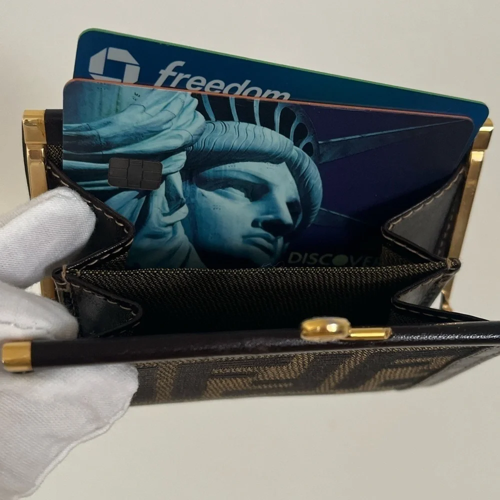 Vintage Fendi Kisslock Card Holder Wallet Rare EUC Italy